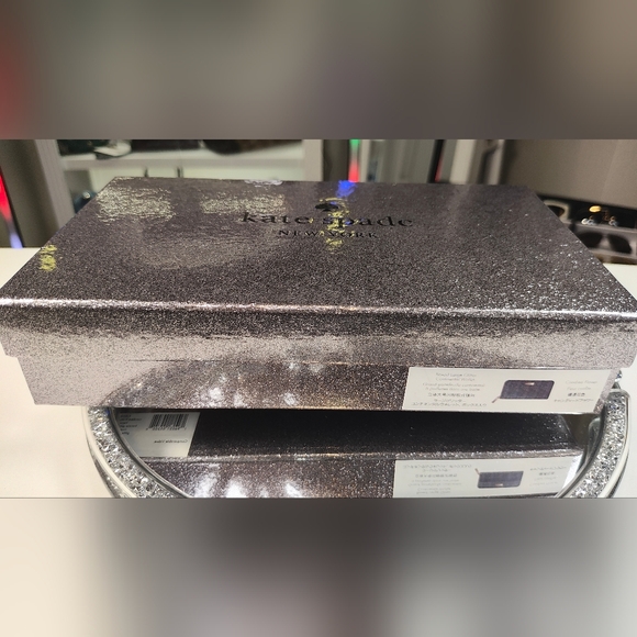 Kate Spade New York Kenzie Boxed Glitter Large Continental Wallet - Picture 7 of 9